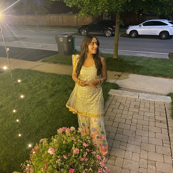 Meet your Posher, Gurpreet - Picture 2 of 3